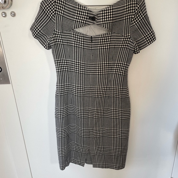 The Escada Dress for the woman in c-suite (black and white plaid) - Picture 7 of 7